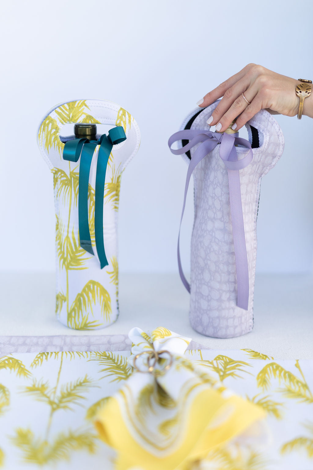 White Alligator Wine Tote